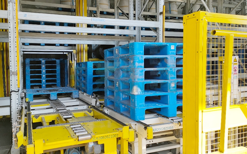 Stereoscopic Warehouse